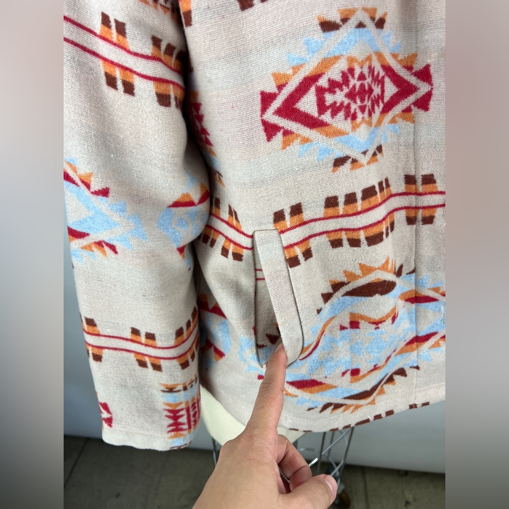 💚 2883. Western/Native Printed Shacket - Picture 4 of 7